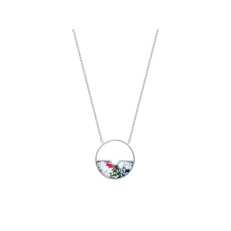Collier laiton argenté CHRISTIAN LACROIX pendentif rond émail coloré